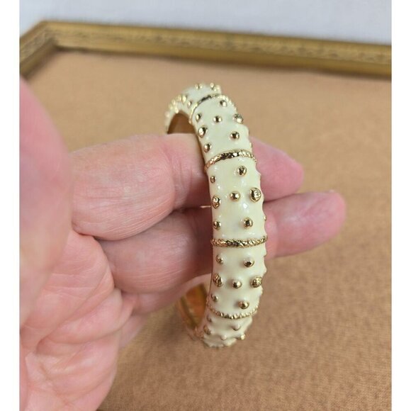 Lilly Pulitzer Bracelet Gold Plated Cream Enamel Sea Urchin Bangle VTG Signed - Picture 14 of 14